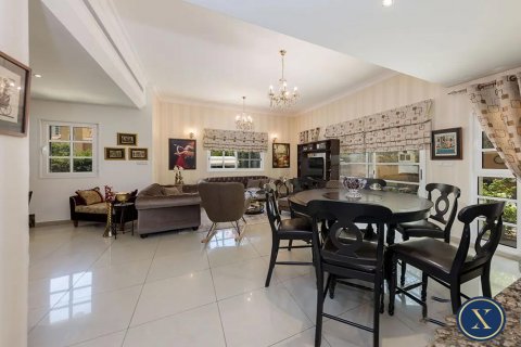 Kuća u nizu u Dubai Sports City, UAE 3 spavaćih soba, 271 m2 Br. 627930 - fotografija 8