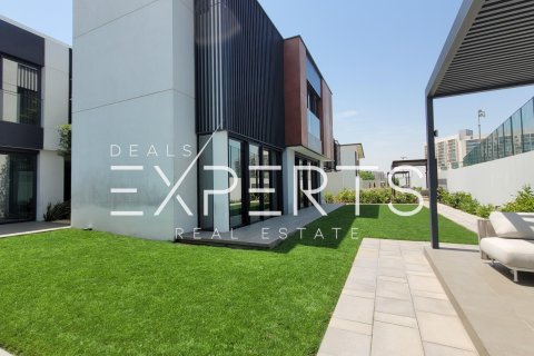 Vilë në Saadiyat Island, Abu Dhabi, Emiratet e Bashkuara Arabe 6 dhoma gjumi, 591.4 m2. № 569041 - Foto 1