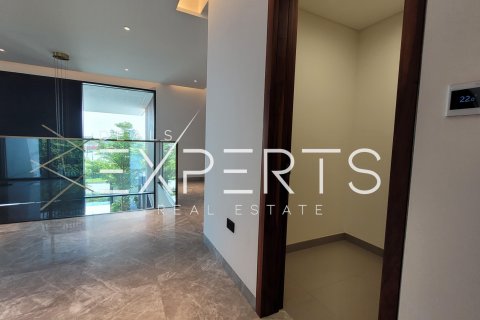 Vilë në Saadiyat Island, Abu Dhabi, Emiratet e Bashkuara Arabe 6 dhoma gjumi, 591.4 m2. № 569041 - Foto 19