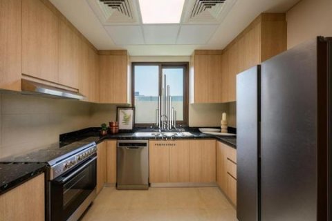 Townhouse in Khalifa City, Abu Dhabi, UAE 3 bedrooms, 160.9 sq.m. № 569371 - photo 16