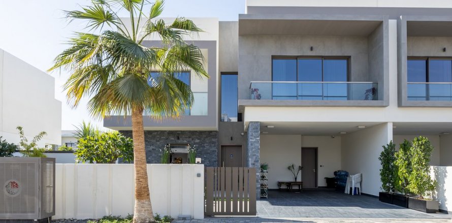 Komerční nemovitost na Yas Island, Abu Dhabi, SAE 4 ložnice, 347 m² Č.: 594177
