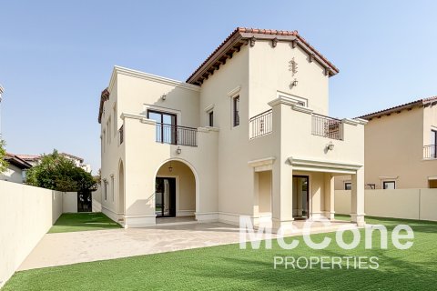 Vilë në Arabian Ranches 2, Dubai, Emiratet e Bashkuara Arabe 6 dhoma gjumi, 735.98 m2. № 586818 - Foto 1