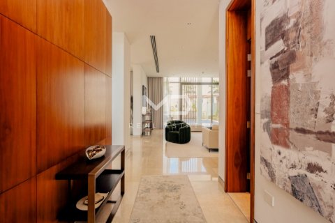Vilë në Abu Dhabi, Emiratet e Bashkuara Arabe 5 dhoma gjumi, 1199.9 m2. № 551931 - Foto 43