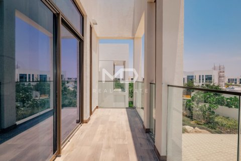 Vilë në Abu Dhabi, Emiratet e Bashkuara Arabe 5 dhoma gjumi, 1199.9 m2. № 551931 - Foto 78