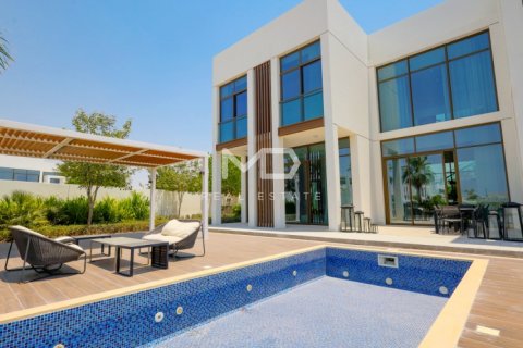 Vilë në Abu Dhabi, Emiratet e Bashkuara Arabe 5 dhoma gjumi, 1199.9 m2. № 551931 - Foto 2