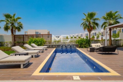 Vilë në Abu Dhabi, Emiratet e Bashkuara Arabe 5 dhoma gjumi, 1199.9 m2. № 551931 - Foto 33