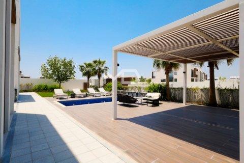 Vilë në Abu Dhabi, Emiratet e Bashkuara Arabe 5 dhoma gjumi, 1199.9 m2. № 551931 - Foto 30