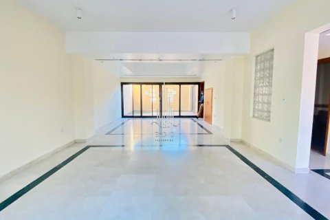 Vila di Al Salam Street, Abu Dhabi, UEA 4 kamar tidur, 255.5 m2 nomor 591790 - foto 3
