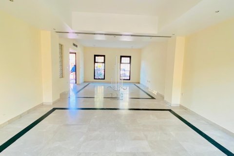 Vila di Al Salam Street, Abu Dhabi, UEA 4 kamar tidur, 255.5 m2 nomor 591790 - foto 2