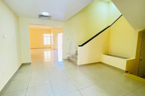 Vila v Muroor Area, Abu Dhabi, SAE 5 ložnice, 464.5 m² Č.: 591791 - fotografie 19