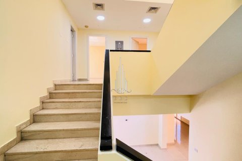 Vila v Muroor Area, Abu Dhabi, SAE 5 ložnice, 464.5 m² Č.: 591791 - fotografie 20