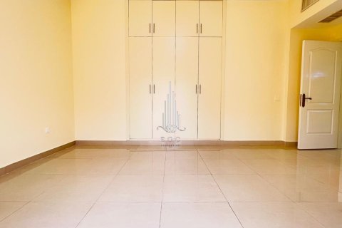 Vila v Muroor Area, Abu Dhabi, SAE 5 ložnice, 464.5 m² Č.: 591791 - fotografie 10