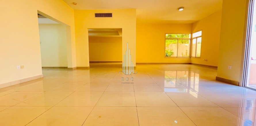 Vila v Muroor Area, Abu Dhabi, SAE 5 ložnice, 464.5 m² Č.: 591791