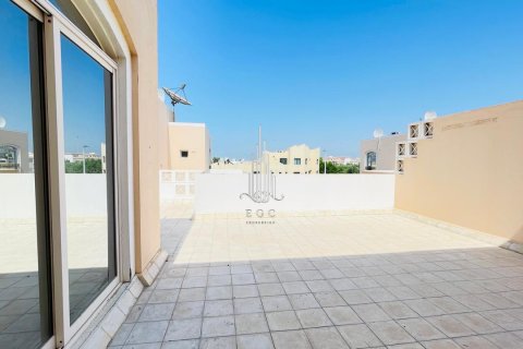 Vila v Muroor Area, Abu Dhabi, SAE 5 ložnice, 464.5 m² Č.: 591791 - fotografie 30