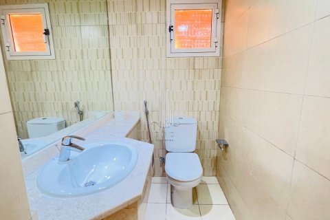 Vila v Muroor Area, Abu Dhabi, SAE 5 ložnice, 464.5 m² Č.: 591791 - fotografie 24