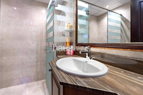 Villa in Meadows, Dubai, UAE 6 bedrooms, 457 sq.m. № 625814 - photo 12