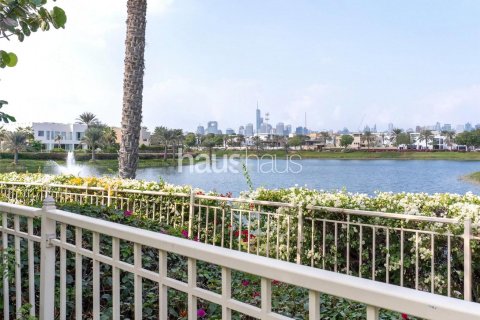 Villa in Meadows, Dubai, UAE 6 bedrooms, 457 sq.m. № 625814 - photo 26