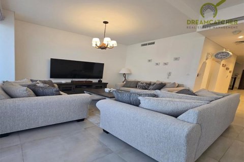 Villa in Mina Al Arab, Ras Al Khaimah, UAE 2 bedrooms, 237.8 sq.m. № 588598 - photo 2