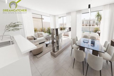 Řadový dům v Al Hamra Village, Ras Al Khaimah, SAE 3 ložnice, 188 m² Č.: 588601 - fotografie 6