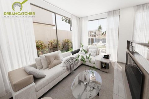 Řadový dům v Al Hamra Village, Ras Al Khaimah, SAE 3 ložnice, 188 m² Č.: 588601 - fotografie 2