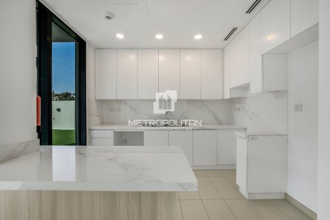 Villa te koop in Dubai Land, Dubai, VAE 4 slaapkamers, 336 vr.m., nr 592900 - foto 4