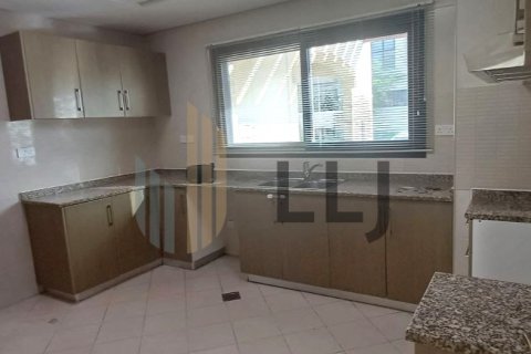 Villa sa Abu Dhabi, UAE 3 silid-tulugan, 259.2 sq.m. № 624103 - larawan 11