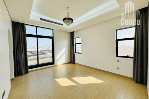 Vilë në Al Quoz, Dubai, Emiratet e Bashkuara Arabe 5 dhoma gjumi, 997.7 m2. № 577087 - Foto 30