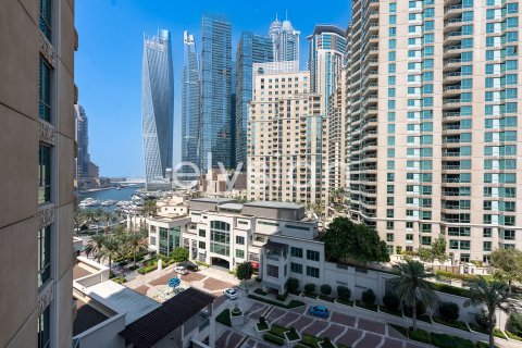 Apartment in Dubai Marina, Dubai, UAE 1 bedroom, 111 sq.m. № 586124 - photo 15
