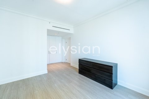Apartment in Dubai Marina, Dubai, UAE 1 bedroom, 111 sq.m. № 586124 - photo 12