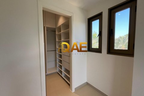 Apartamento para arrendamento em The Gardens, Dubai, EAU 2 quartos, 94 m2 № 569903 - foto 9