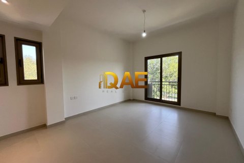Apartamento para arrendamento em The Gardens, Dubai, EAU 2 quartos, 94 m2 № 569903 - foto 1