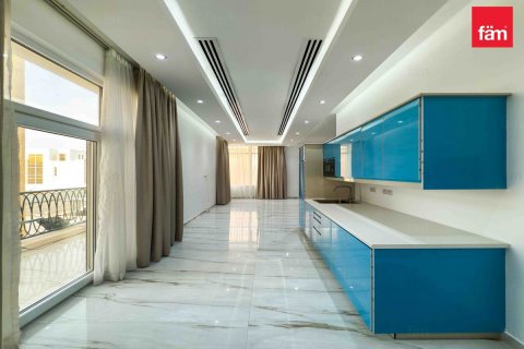 Vilë në Dubai, Emiratet e Bashkuara Arabe 3 dhoma gjumi, 464.5 m2. № 621434 - Foto 10