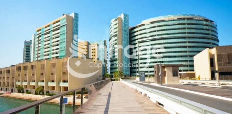 Korter asukohaga Al Raha Beach, Abu Dhabi, AÜE: 3 magamistoaga, 139 m² Nr 597264