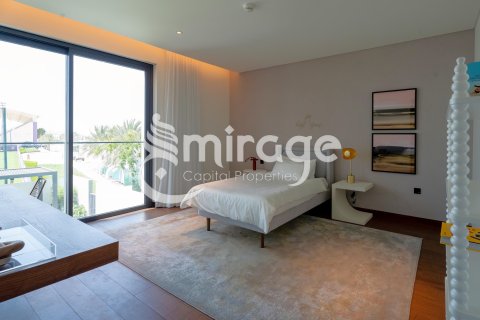 Vilë në Saadiyat Island, Abu Dhabi, Emiratet e Bashkuara Arabe 6 dhoma gjumi, 591.4 m2. № 597096 - Foto 4