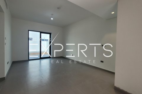 Kaupunkipientalo Yas Island, Abu Dhabi, Arabiemiraatit 2 makuuhuonetta, 124 m2 № 576938 - kuva 11