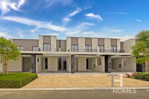 Townhouse in Dubai South (Dubai World Central), UAE 3 bedrooms, 181 sq.m. № 590294 - photo 1