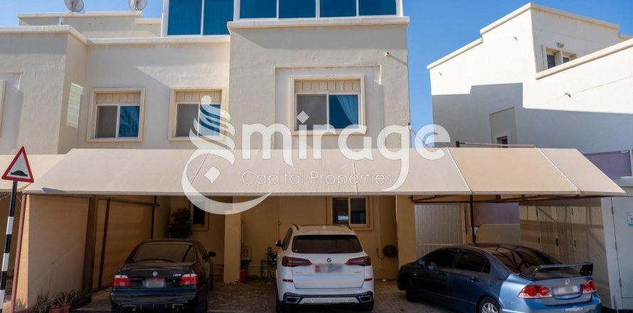 Vila v Al Reef, Abu Dhabi, SAE 5 ložnice, 348.4 m² Č.: 596977