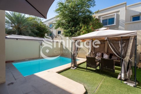 Vila v Al Reef, Abu Dhabi, SAE 5 ložnice, 348.4 m² Č.: 596977 - fotografie 10