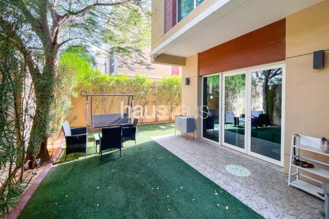Al Barsha, Dubai, संयुक्त अरब अमीरात में विला, 3 बेडरूम, 286 वर्ग मीटर, संख्या 625928 - फ़ोटो 2