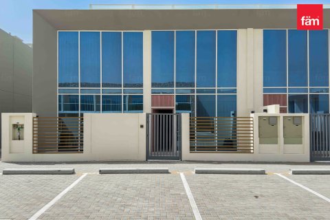 Rekkehus til leie i Dubai, Emiratene 3 soverom, 106.9 kvm Nr. 591392 - Foto 2