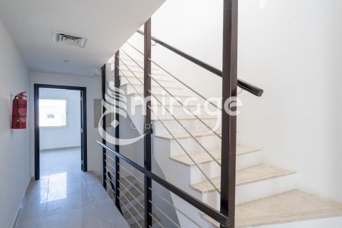 Vila v Al Reef, Abu Dhabi, SAE 3 ložnice, 174.1 m² Č.: 550687 - fotografie 3