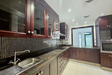 Apartament në Old Town, Dubai, Emiratet e Bashkuara Arabe 1 dhomë gjumi, 182 m2. № 592982 - Foto 12
