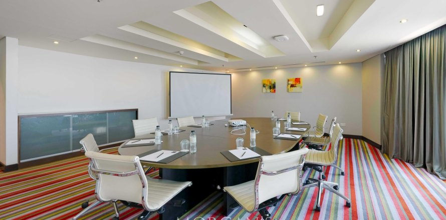 Zyrë në Business Bay, Dubai, Emiratet e Bashkuara Arabe 181.3 m2. № 597515