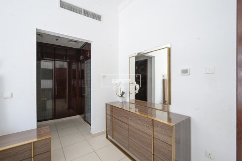Apartment in Dubai Marina, UAE 2 bedrooms, 176.4 sq.m. № 624243 - photo 7