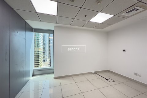 Zyrë në Jumeirah Lake Towers, Dubai, Emiratet e Bashkuara Arabe 177.5 m2. № 624309 - Foto 7