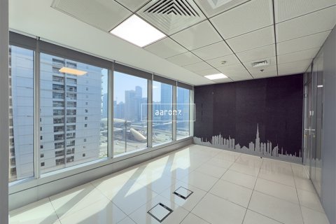 Zyrë në Jumeirah Lake Towers, Dubai, Emiratet e Bashkuara Arabe 177.5 m2. № 624309 - Foto 3