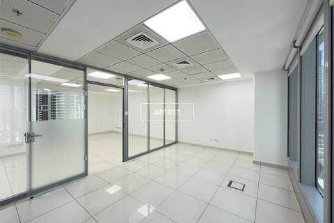Zyrë në Jumeirah Lake Towers, Dubai, Emiratet e Bashkuara Arabe 177.5 m2. № 624309 - Foto 5