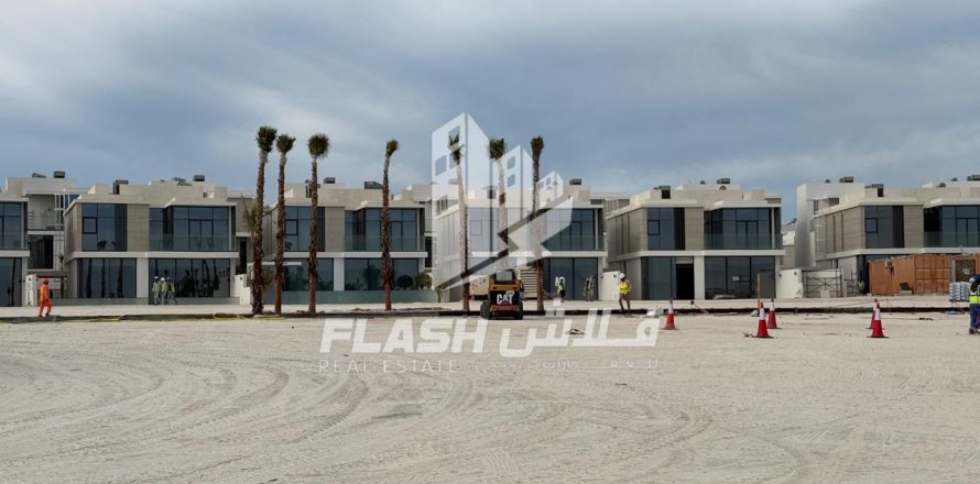 Villa a Al Marjan Island, Ras Al Khaimah, EAU 4 camere da letto, 361.3 mq. № 611716