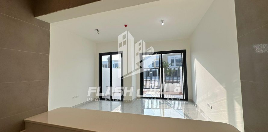 阿联酋 Ras Al Khaimah Mina Al Arab 联排别墅  2 卧, 182.6 平方米 , 编号 611718