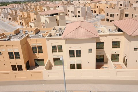 Khalifa City, Abu Dhabi, UAE의 Watani 번호 226027